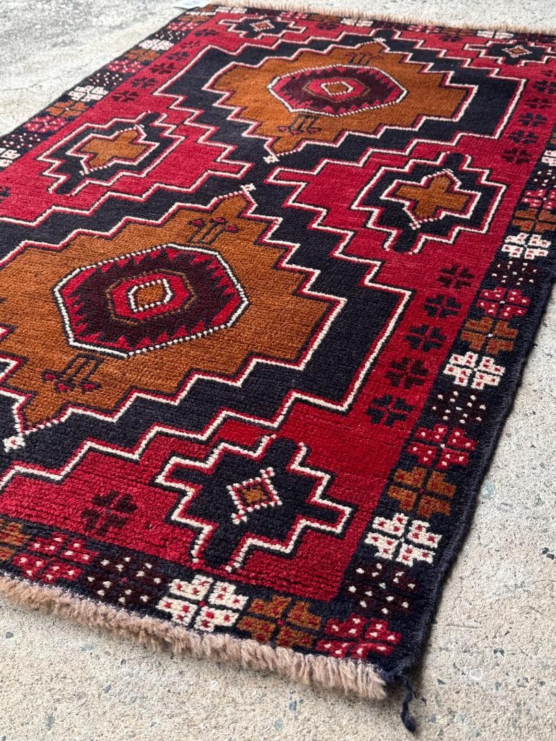 訳ありヴィンテージ　91×149cm　バルーチ族　トライバルラグ　手織り　ウール