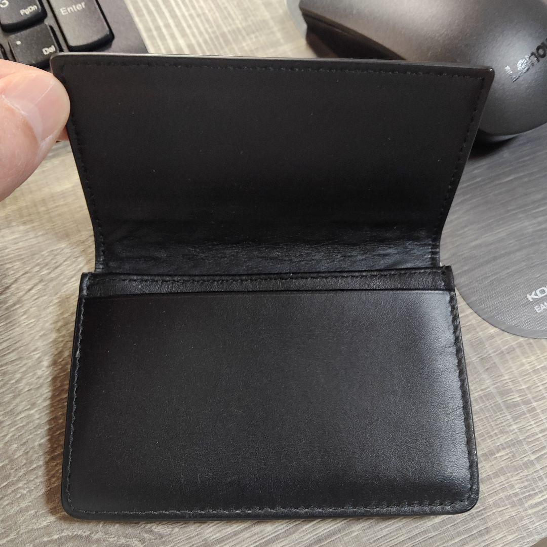 ブラックレザー名刺入れ 編み込みデザイン