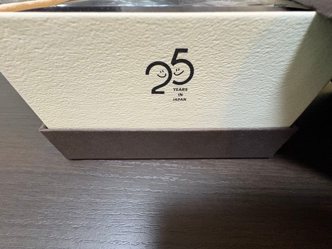 【激レア・抽選・PIN未削り】25周年記念 スターバックスメタルカード 金属製