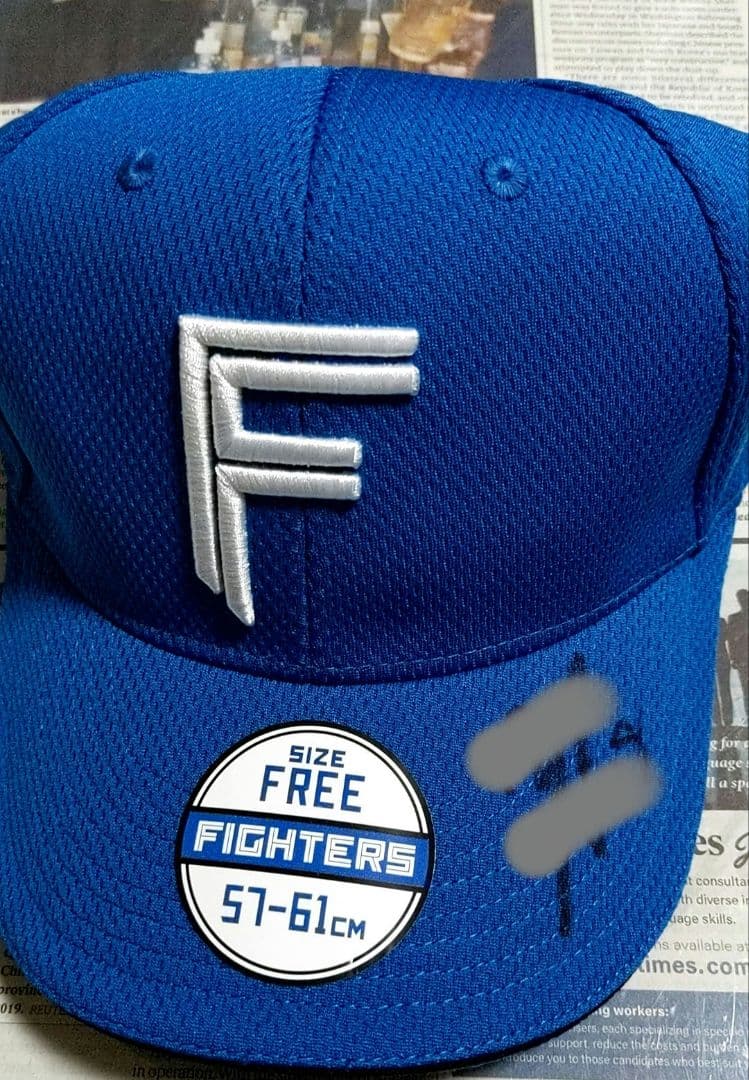 日本ハムファイターズ 山崎福也 サイン入り キャップ　おまけ付き