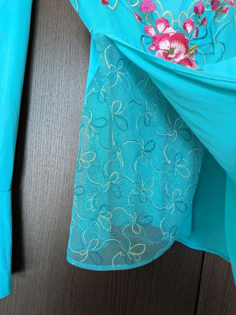 【美品2点】サルート⭐キャミソールとスリップ 2枚セット⭐他同シリーズ色違いあり