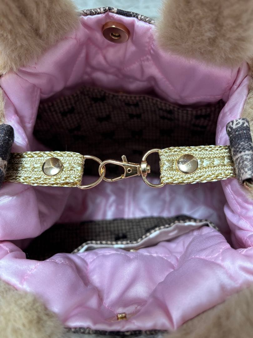 ゆ*ら様 コヤンイサムチョン　ファーバッグ　ベージュ　うさちゃん