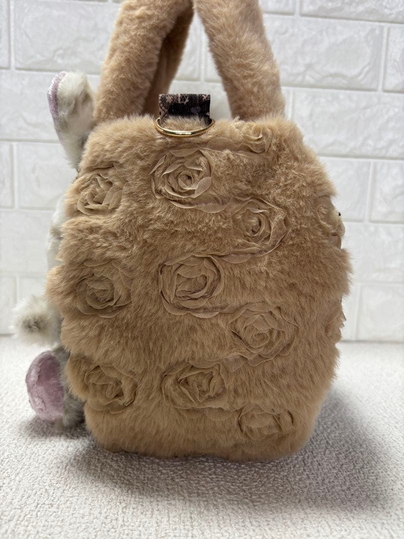 ゆ*ら様 コヤンイサムチョン　ファーバッグ　ベージュ　うさちゃん