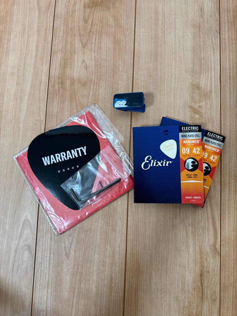 SILENT SIREN エレキギター ホワイト