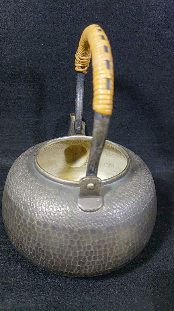 銀川堂　銀瓶　薬缶　ヤカン　燻銀 煎茶道具　いぶし銀　鎚目　湯沸