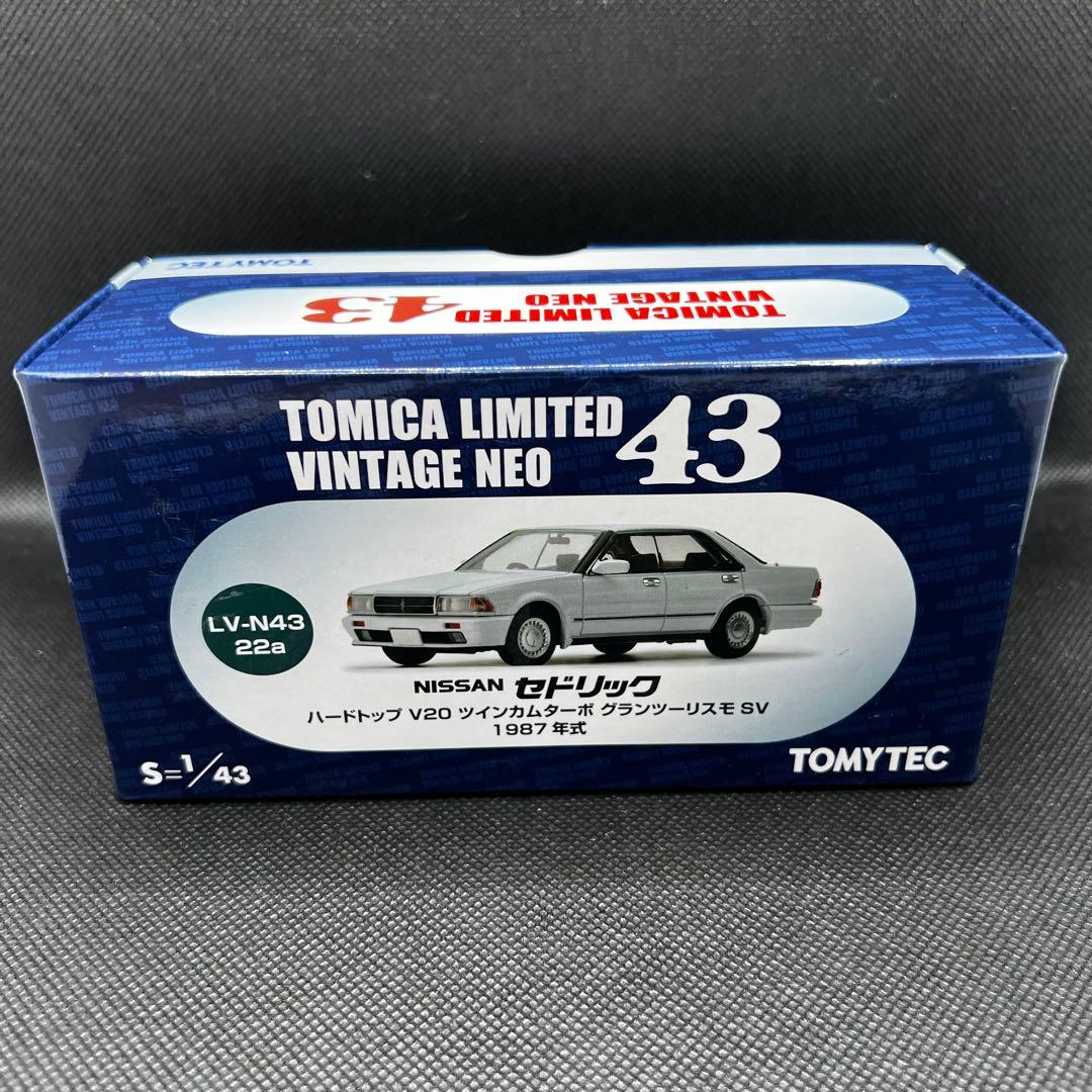 セドリック1987 トミカリミテッドヴィンテージ ネオ　LV-N43 22a 白