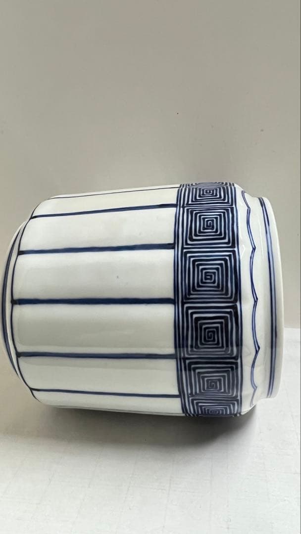 平安春峰造染付水指　 共箱　未使用品　値下げしました。