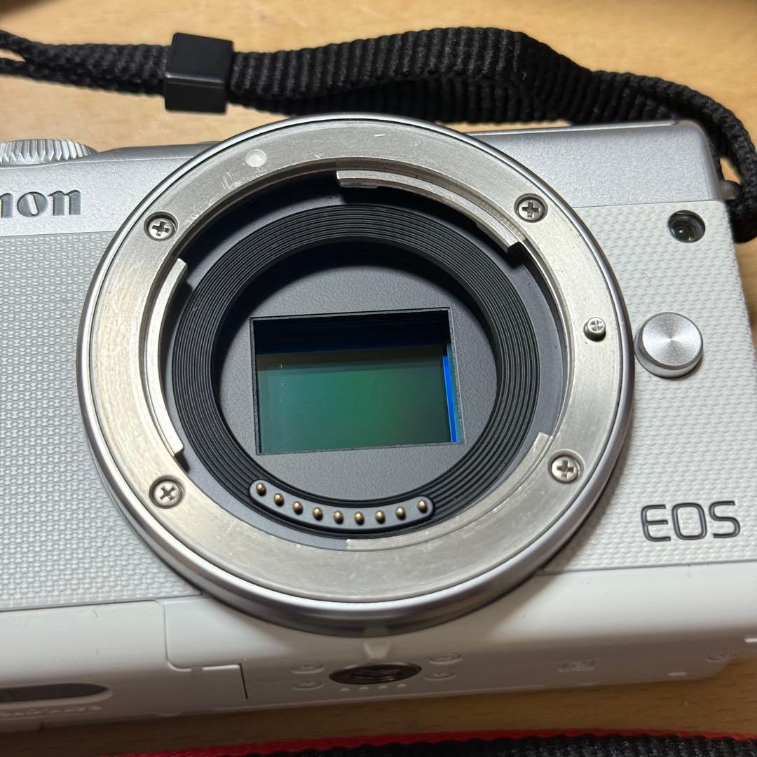 【本日限定】キャノン Canon EOS M100 ホワイト ミラーレス一眼
