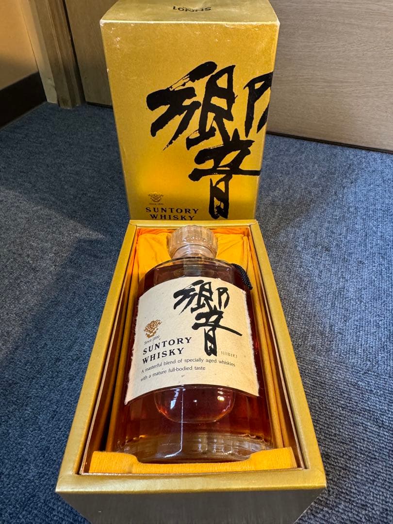 サントリー 響 箱付 ウイスキーSuntory Hibiki ゴールドラベル