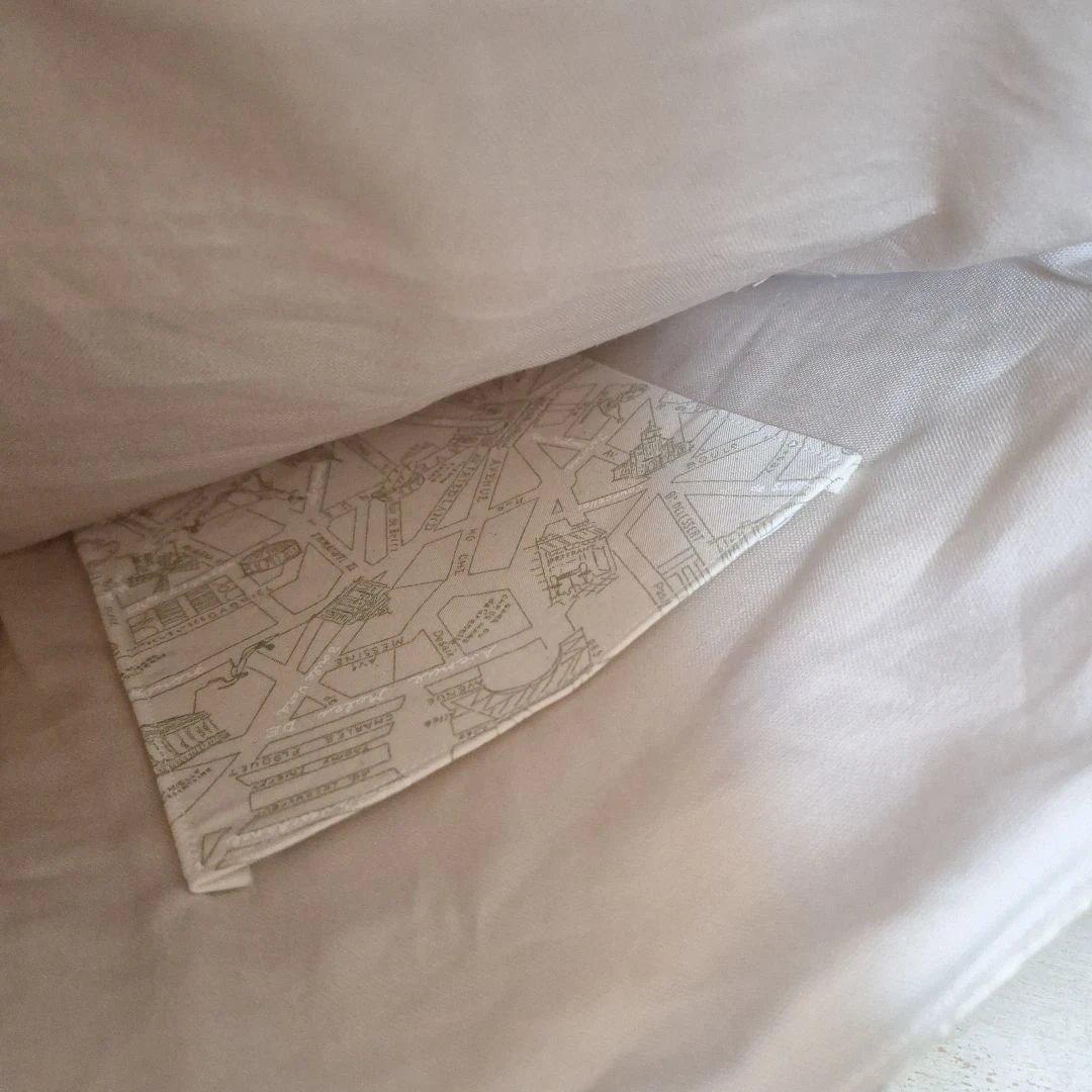 激レアパグパネル生地　ハンドメイド　まちなしバッグ　フラットポーチ