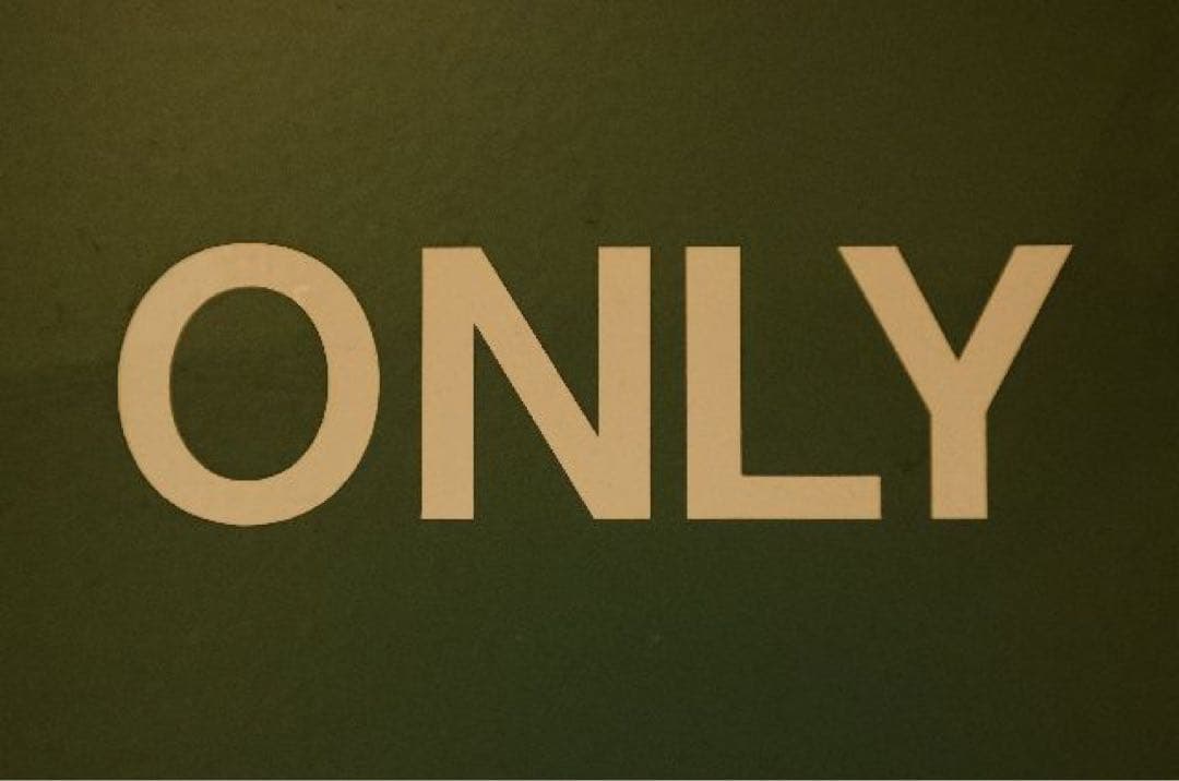 アストンマーチン/ミニカー/DB5/ボンドカー/007/ゴールドフィンガー/限定