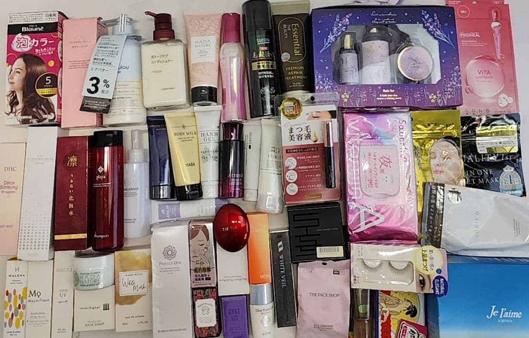 新品未使用　化粧品など大量まとめ売り（基礎化粧 スキンケアヘアケアコスメその他）