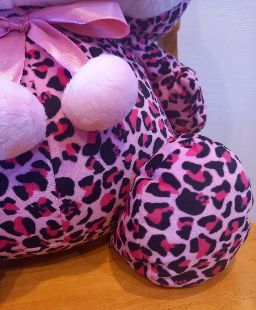 希少　ハローキティ　ぬいぐるみ　2008年　ヒョウ柄　ピンク　特大　2L　新品