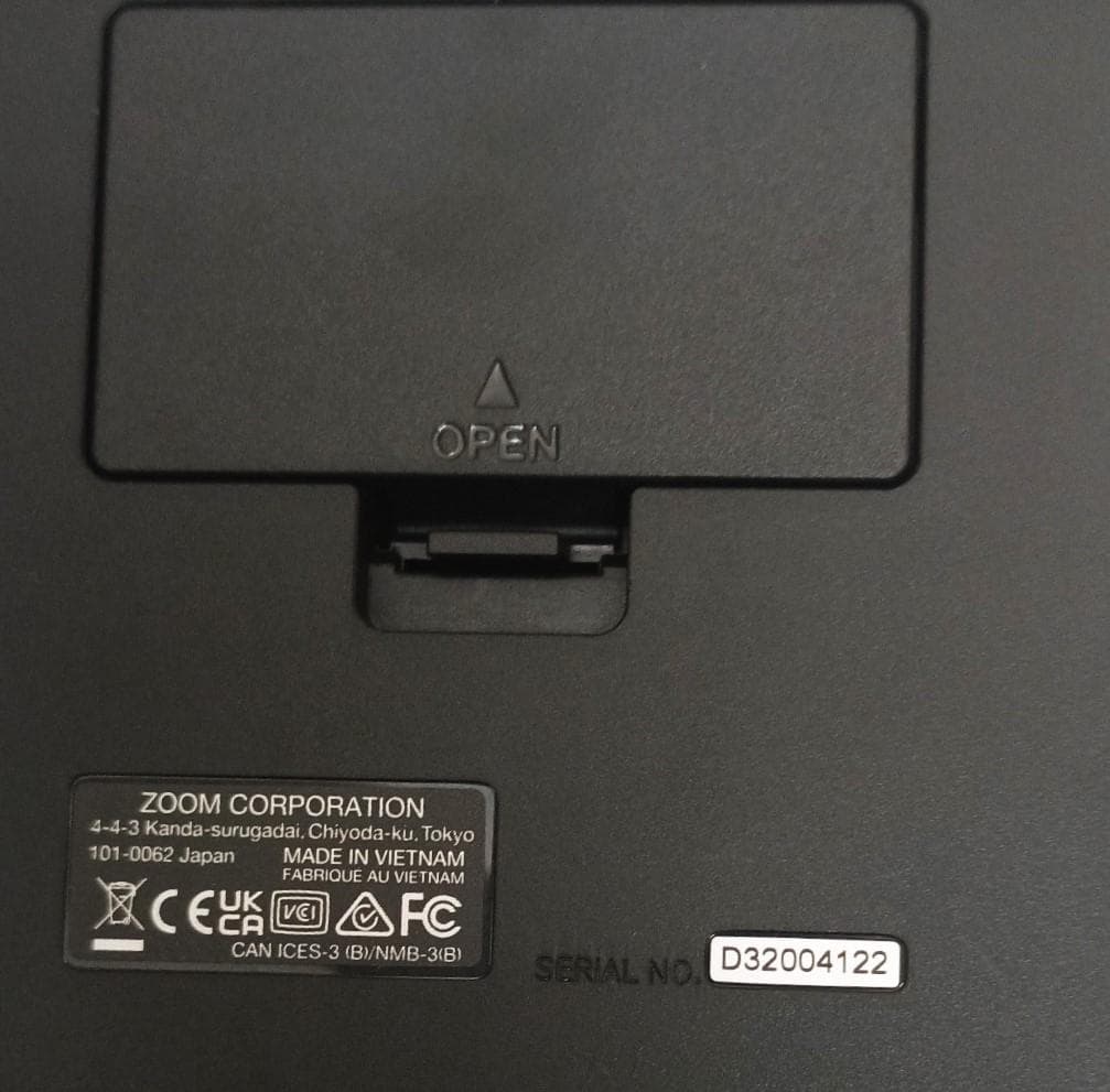 ZOOM PodTrak P4next ポッドキャスト用レコーダー