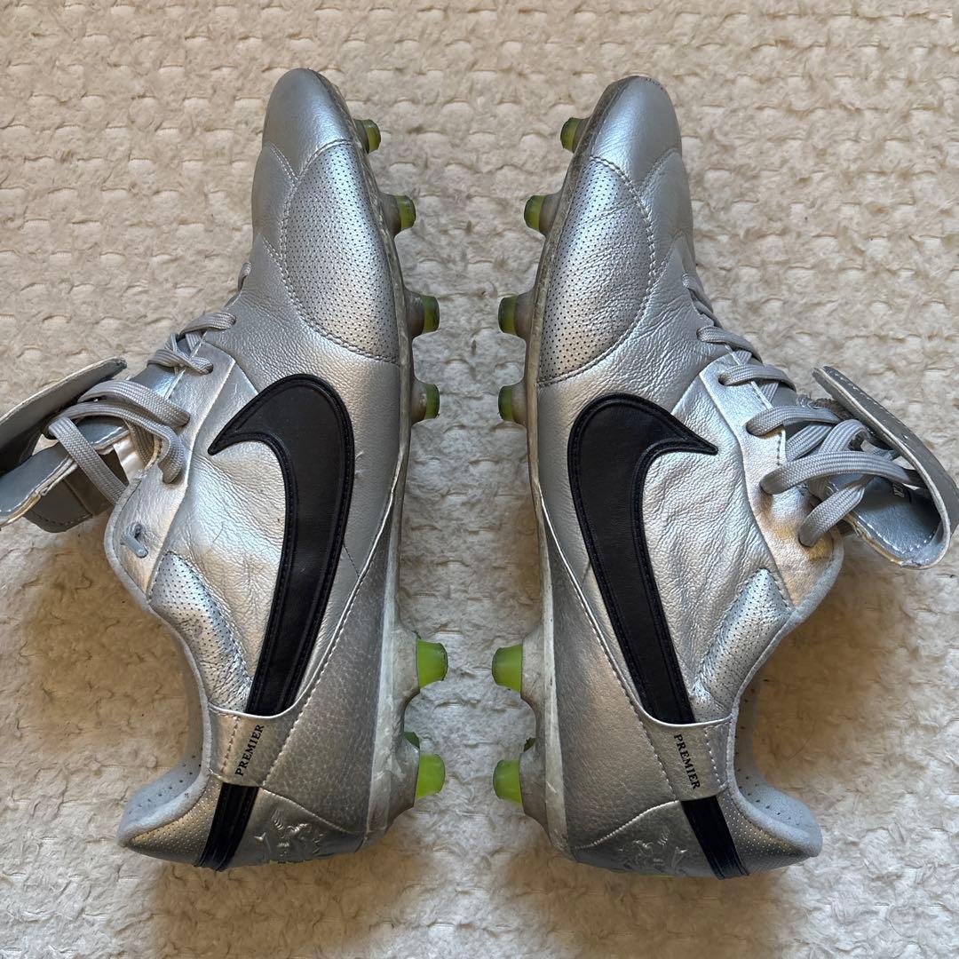 ナイキプレミア　スパイク　サッカーシューズ　ティエンポ