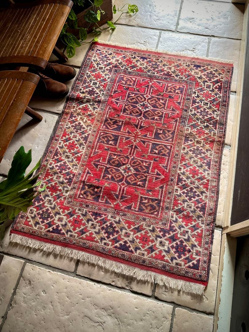 トライバルラグ　ヴィンテージラグ　コーカサスラグ　クルド族　プリミティブアート