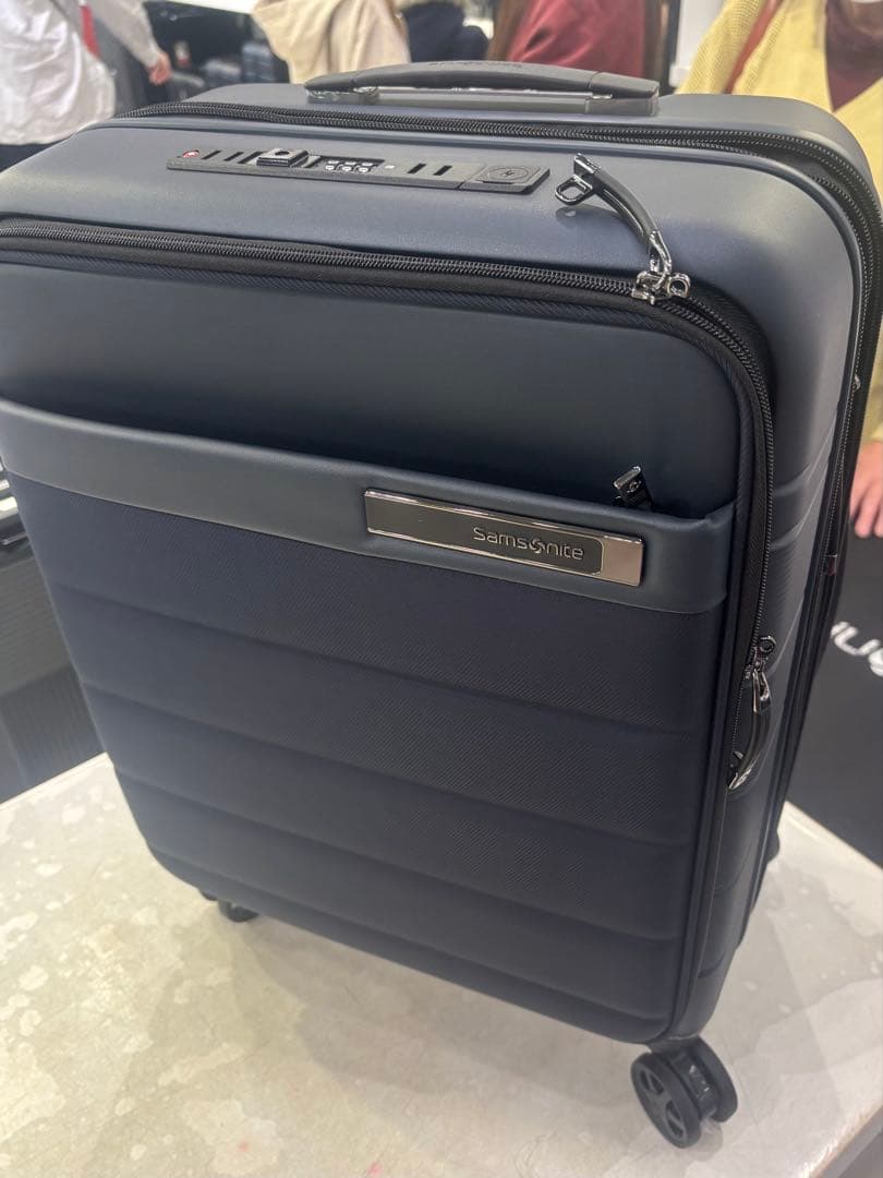 サムソナイト ネオポッド スピナー55 エキスパンダブル