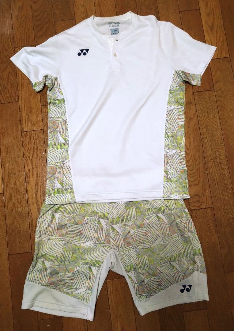 ヨネックスホワイト系ゲームウェア上下セット L