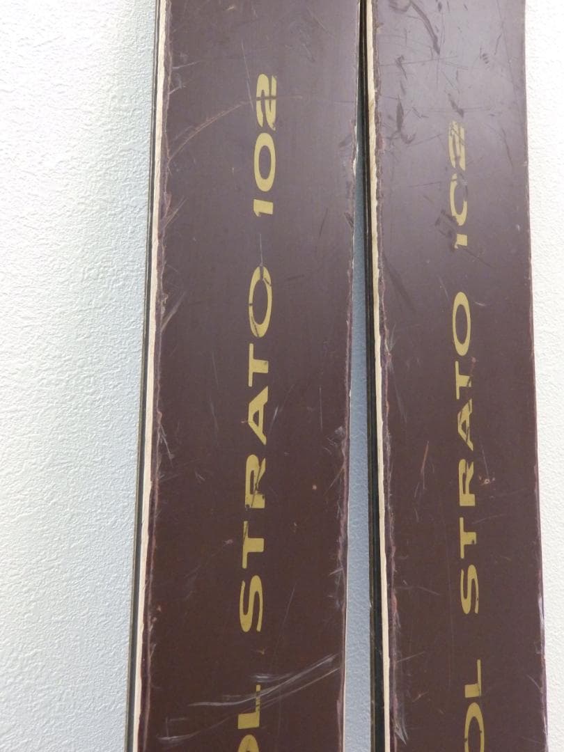ROSSIGNOL STRATO 102 スキー板・ストック コンパーデル付き