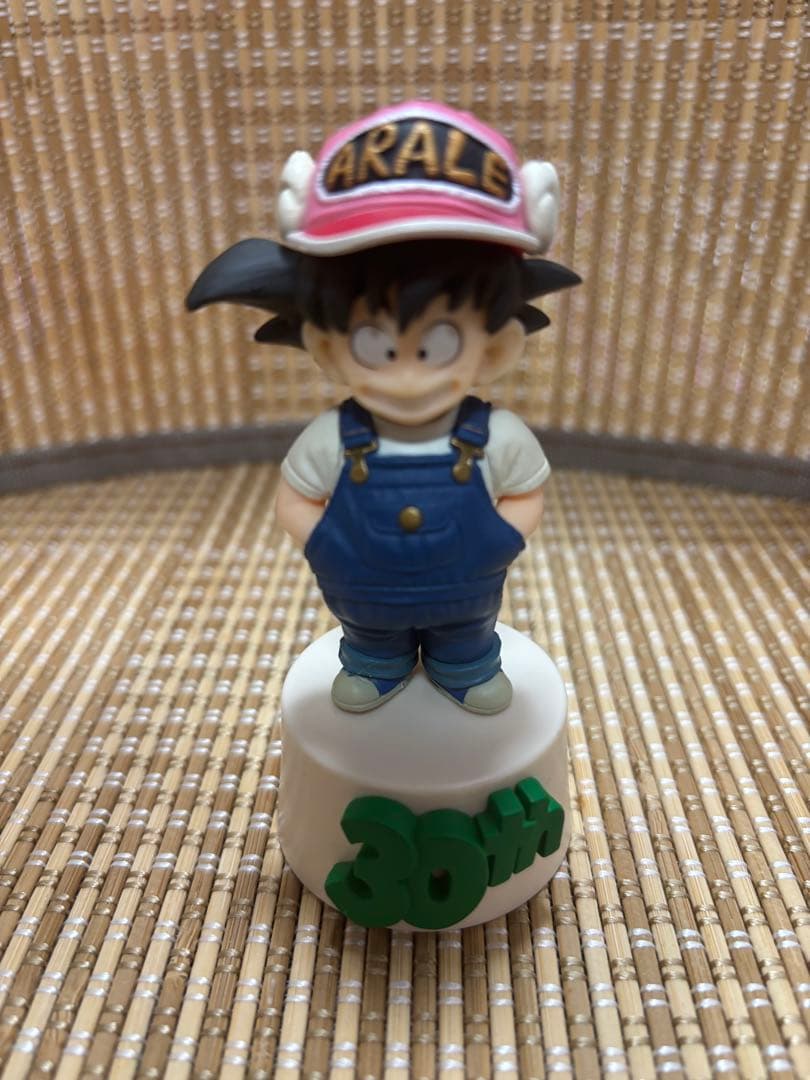 ボンボンさん専用です‼️ アラレちゃん 30周年記念フィギュア　 悟空
