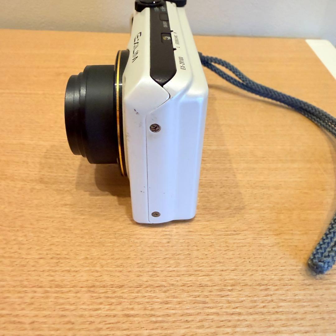 カシオCASIO EXILIM EX-ZR100 デジカメ y2k コンデジ