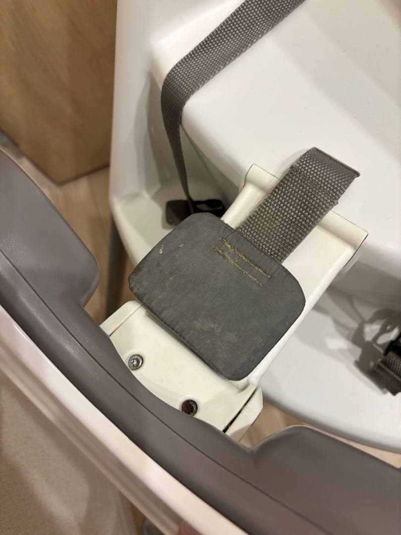 【グレー脚】BabyBjorn ベビービョルン ハイチェア ハーネス付き