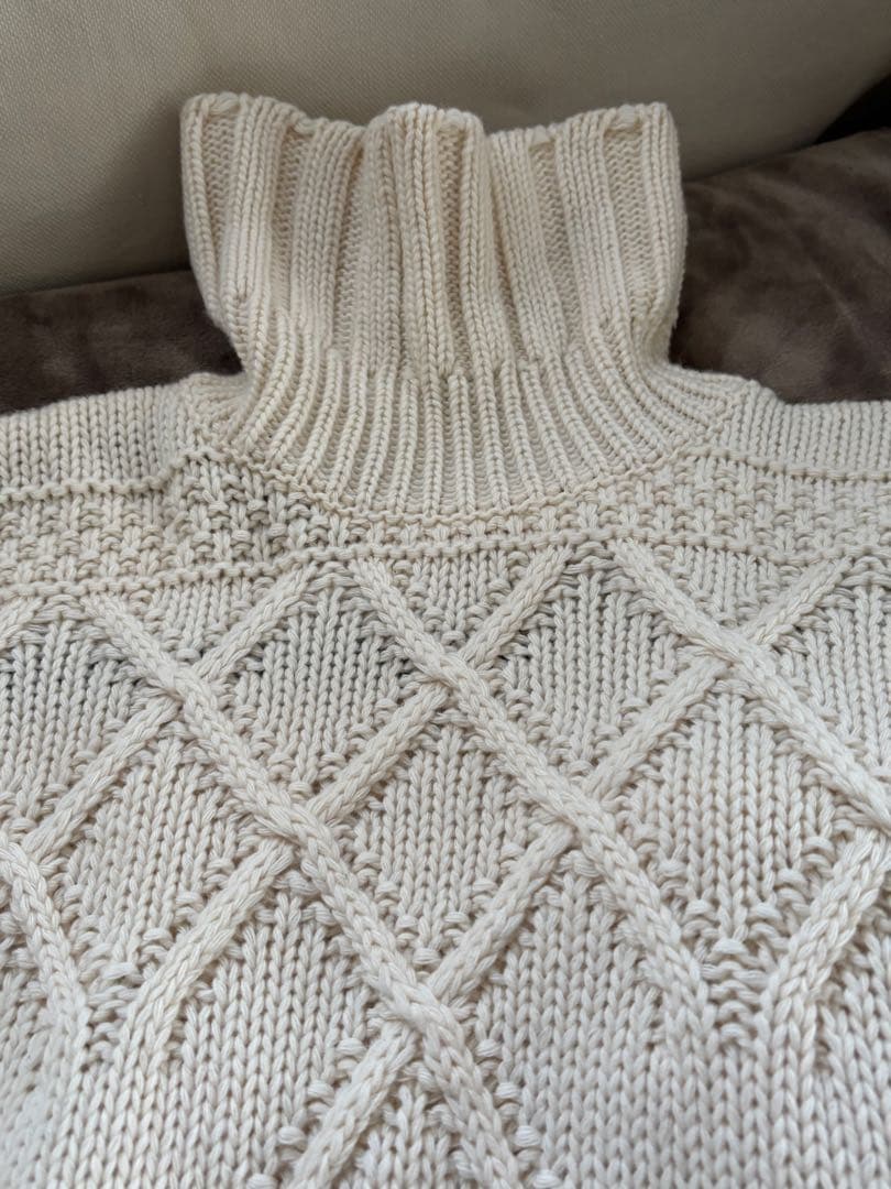 BOSS ボス Hugo Bossケーブルニットタートルネック