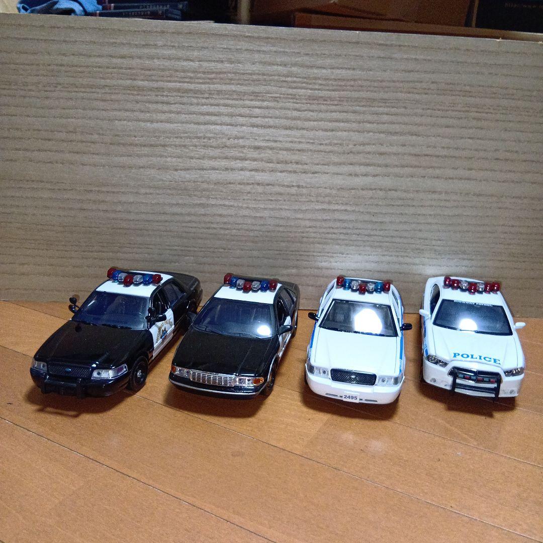 CHP ＆ NYPD 1/24 ミニカー 4台セット