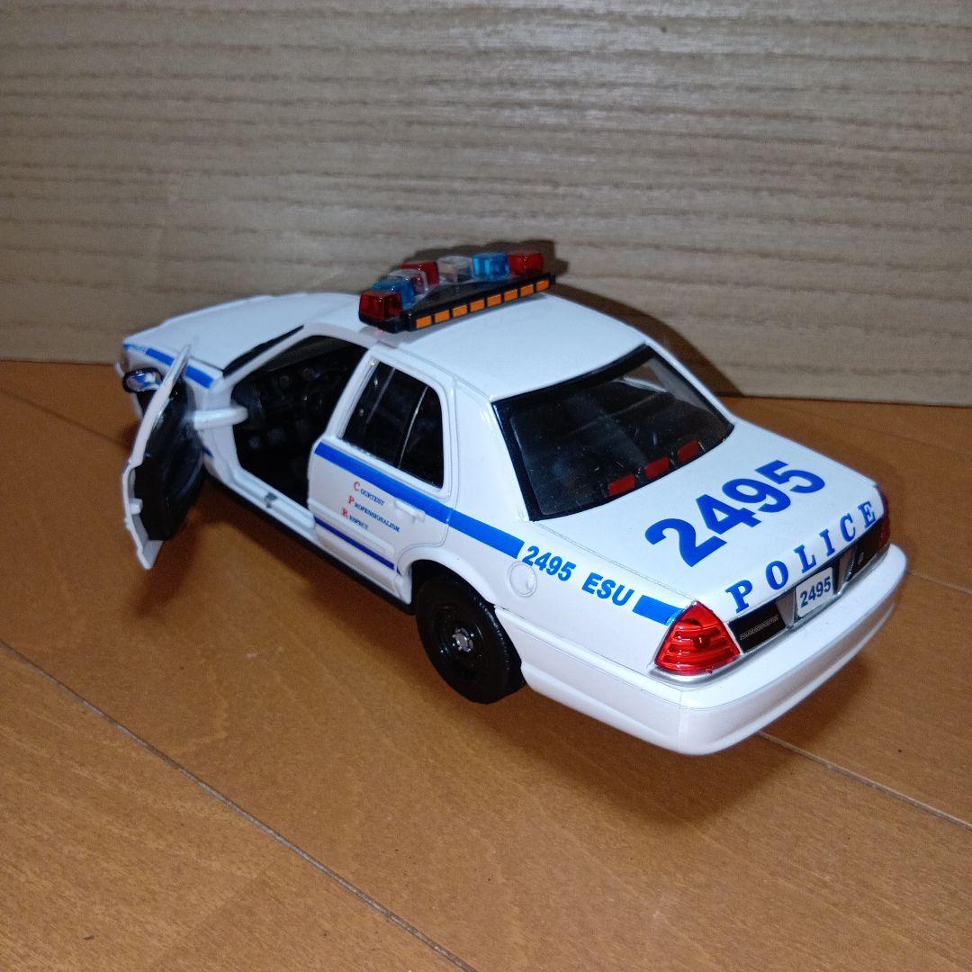 CHP ＆ NYPD 1/24 ミニカー 4台セット