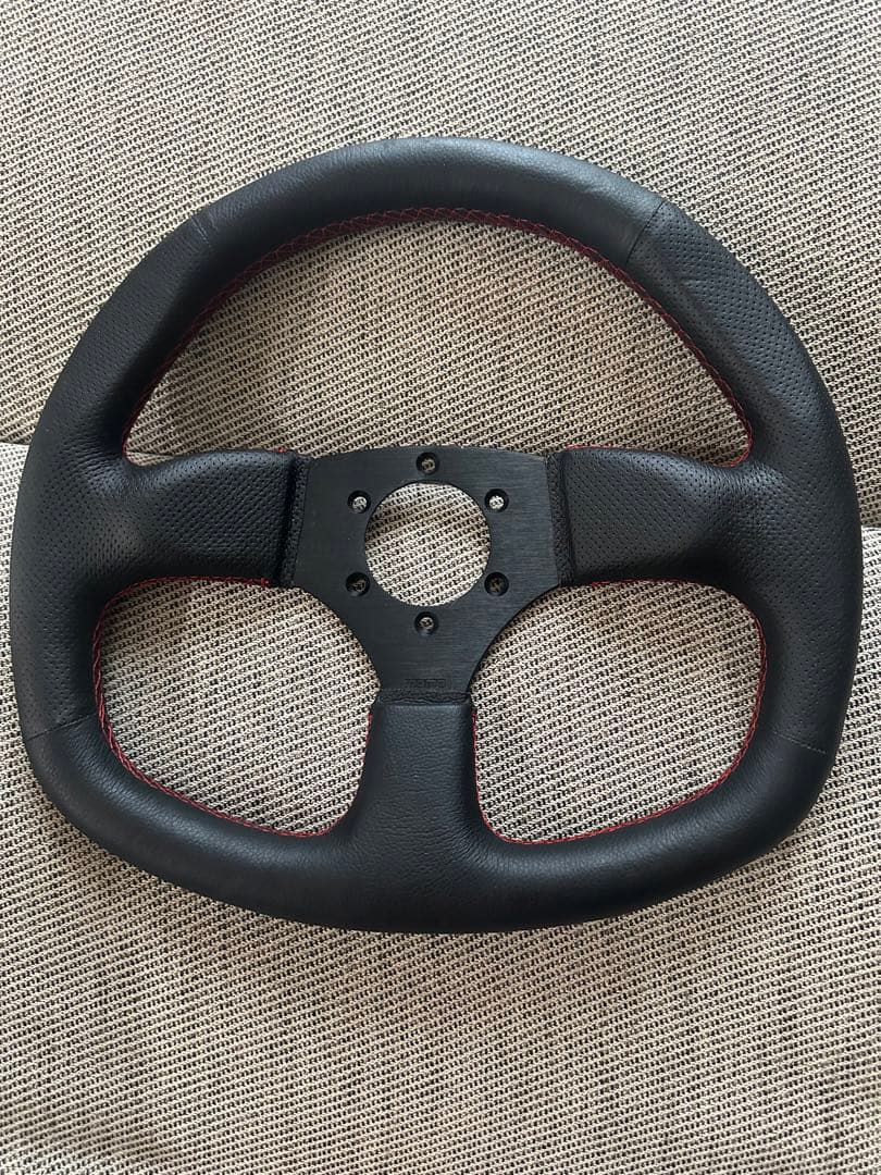 MOMO Dスポーク ステアリング 本体