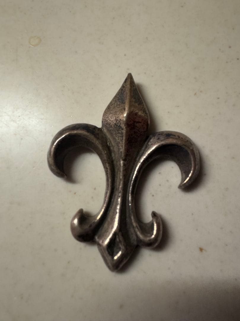 A&G エー&ジー 特大ユリの紋章 エンブレム57g