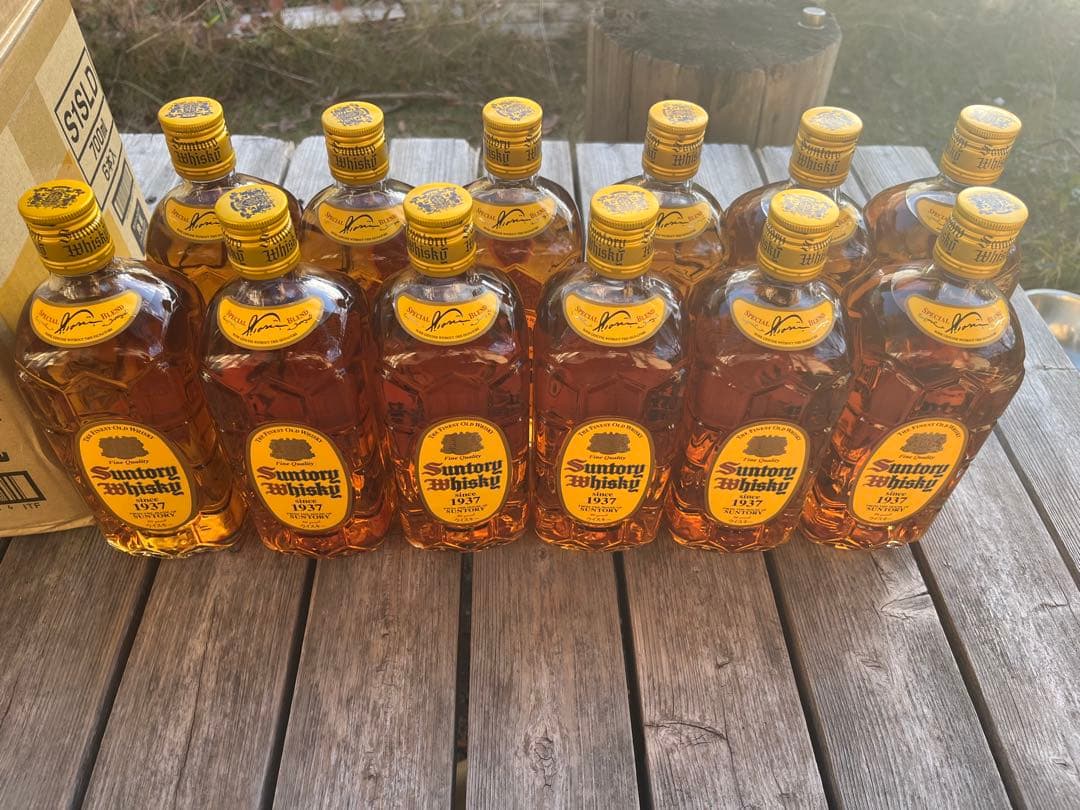 サントリーウイスキー 2012年　古酒　700ml 角 12本セット　送料無料