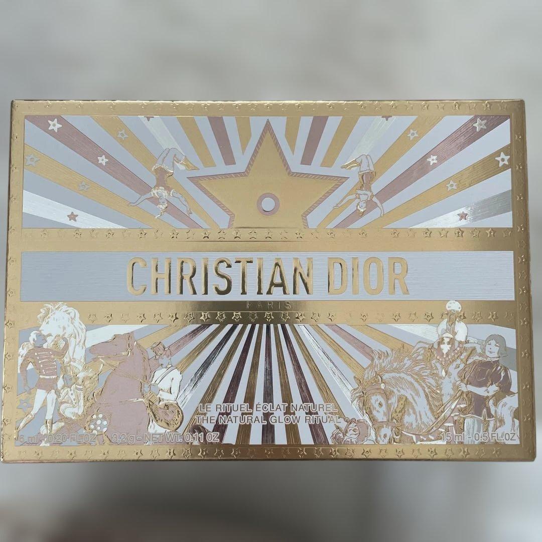 【Dior】クリスマスコフレ2025 ホリデーポーチ　コスメセット　ディオール