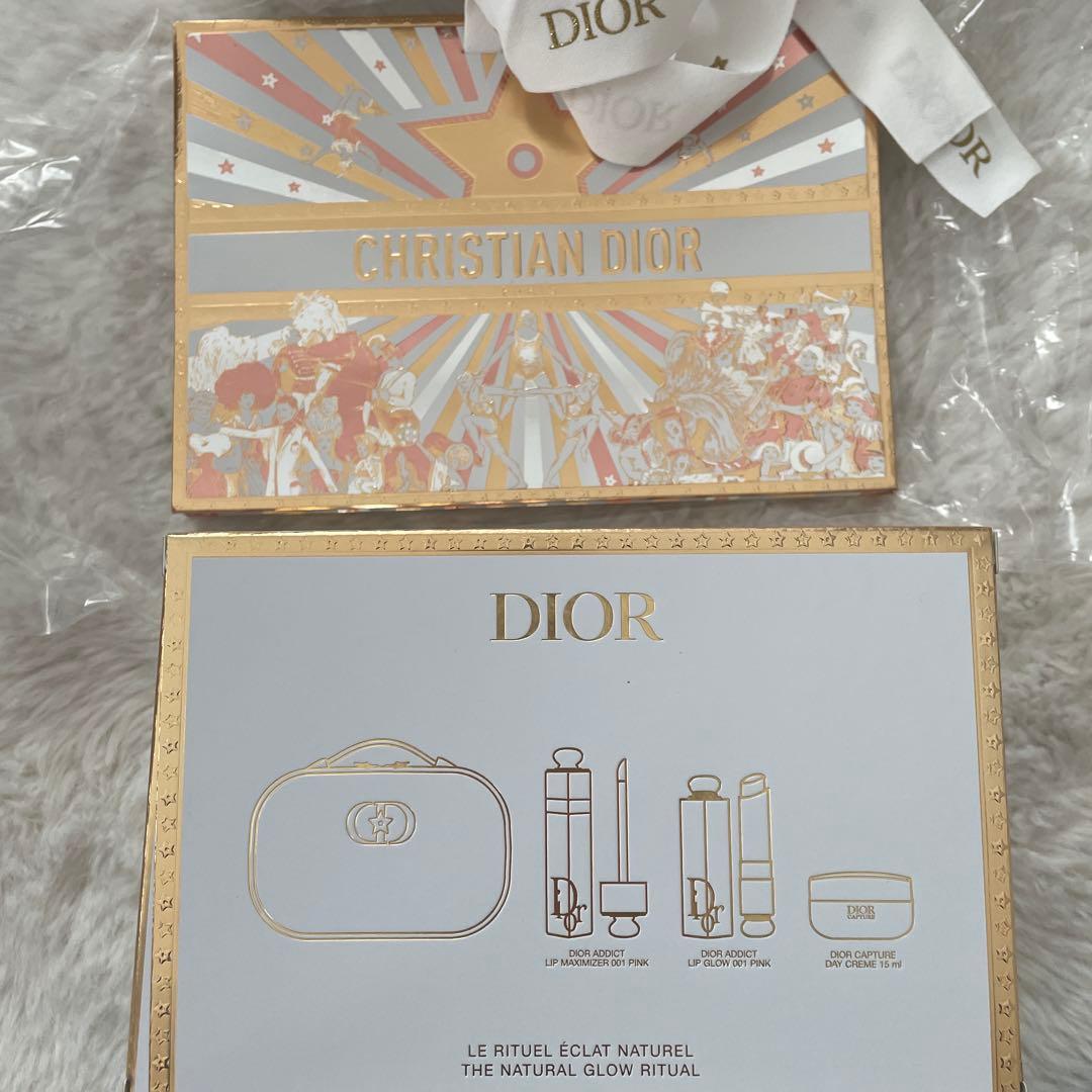 【Dior】クリスマスコフレ2025 ホリデーポーチ　コスメセット　ディオール