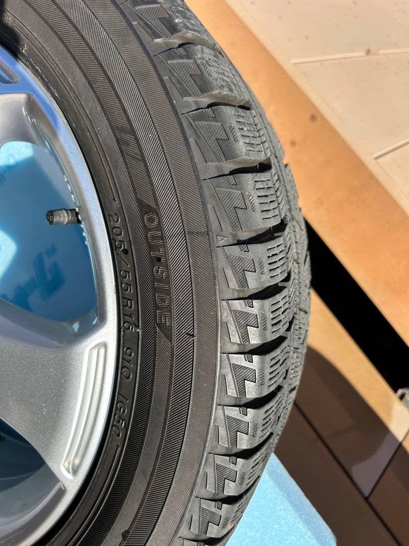 VW純正　16インチホイール　スタッドレスタイヤ4本セット　ゴルフ7や6などに！