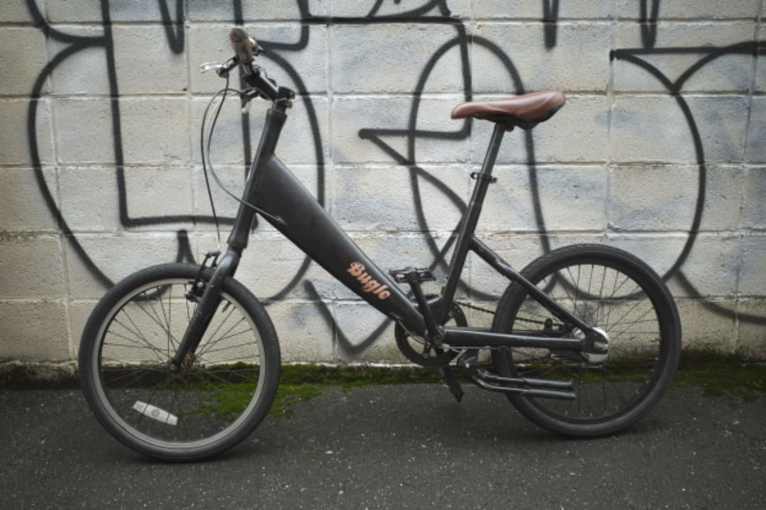 【福岡市現地引取限定】センタースタンド付き！内装３段ミニベロ