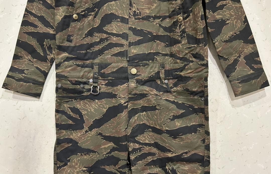 ＊VANSON タイガーカモ スカル 羽 刺繍 ワッペン つなぎ L