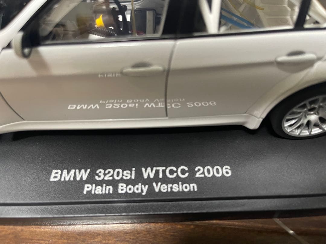  320si WTCC 2006 AUTOart ミニカー