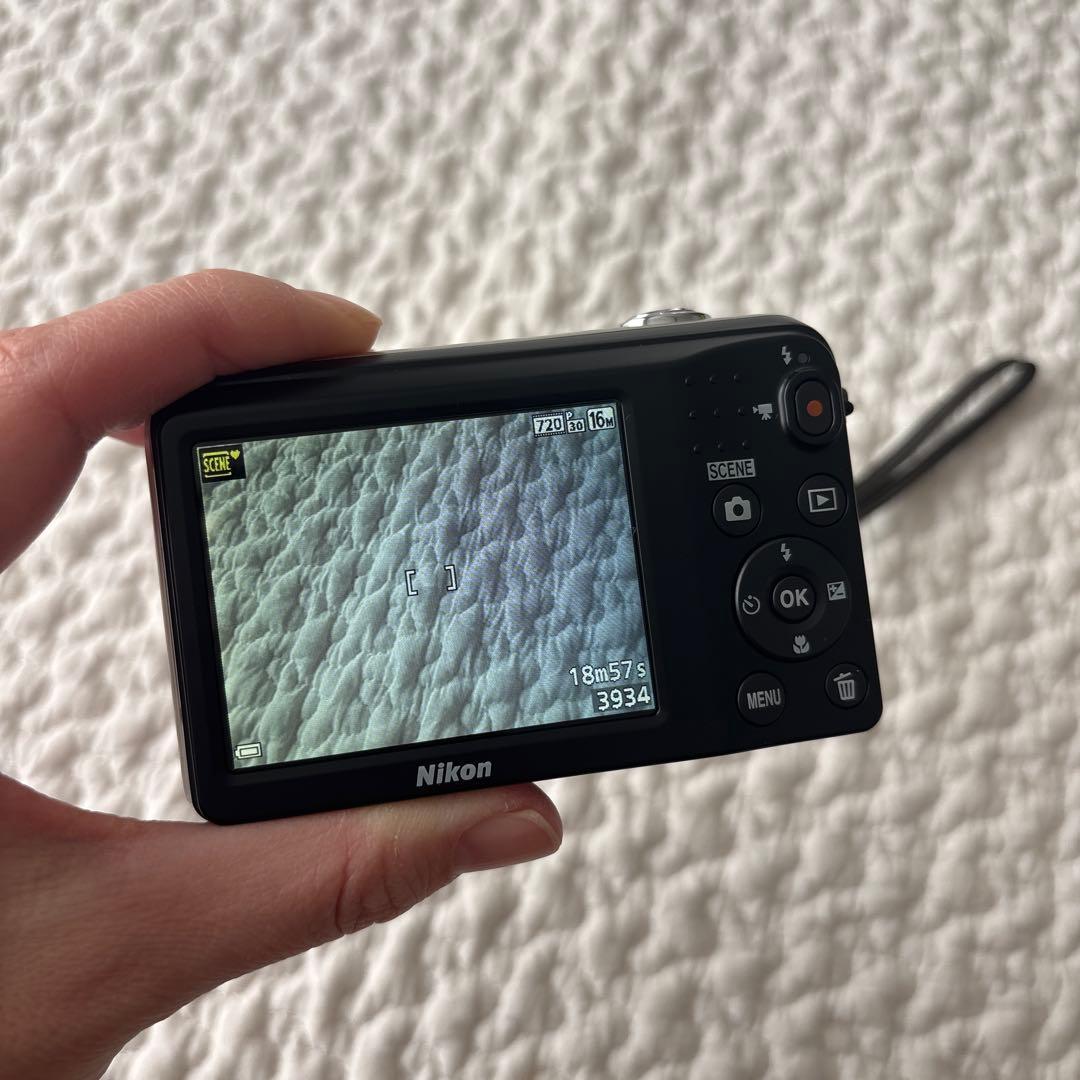 Nikon COOLPIX A10 (SanDiskSDHCカード16GB付き)