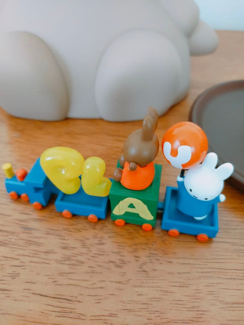 ミッフィー　ボリス　アクセサリースタンド　＆　スタンドミラー　鏡