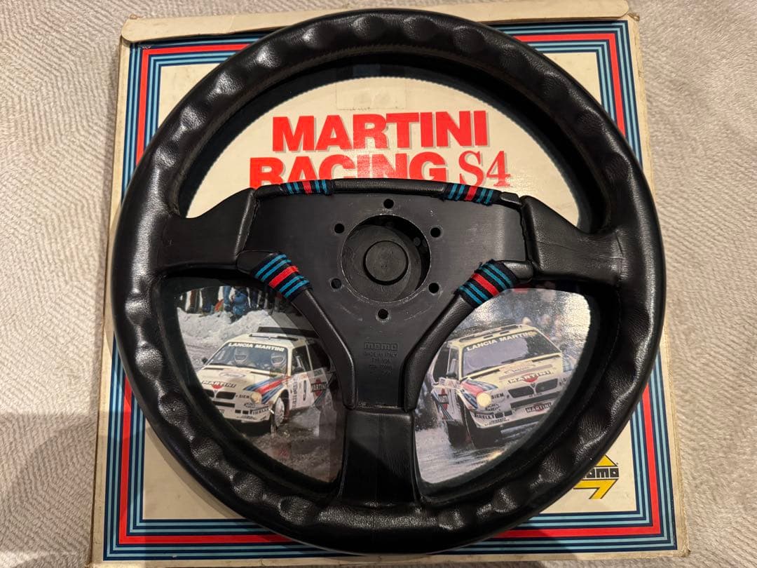 MOMO ステアリング マルティニレーシング S4 箱付 当時物