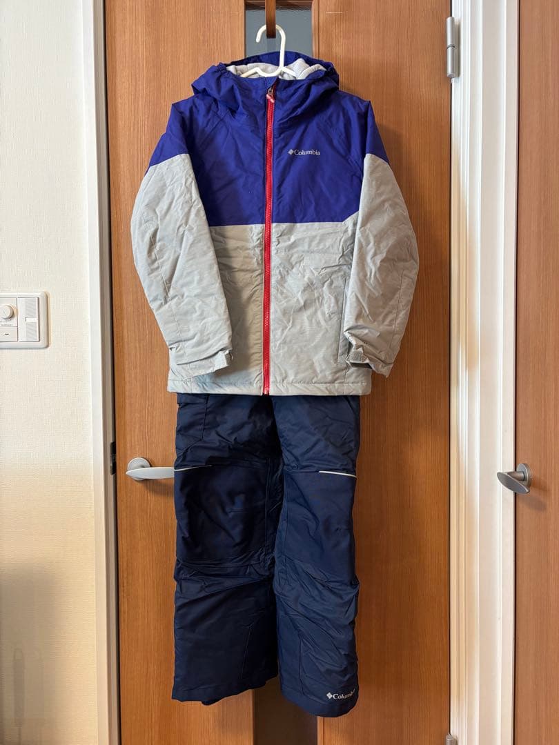 Columbia コロンビア　スキーウェア 上下セット　キッズM 140cm