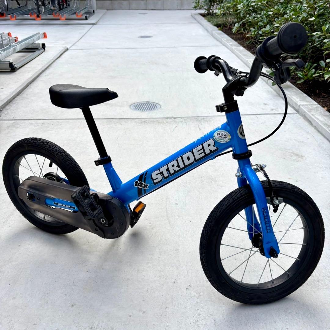 STRIDER ストライダー　14X バランスバイク ブルーキッズバイク