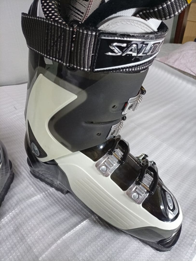 SALOMON ファルコン ST CS 26.0cm　カービング　パウダー