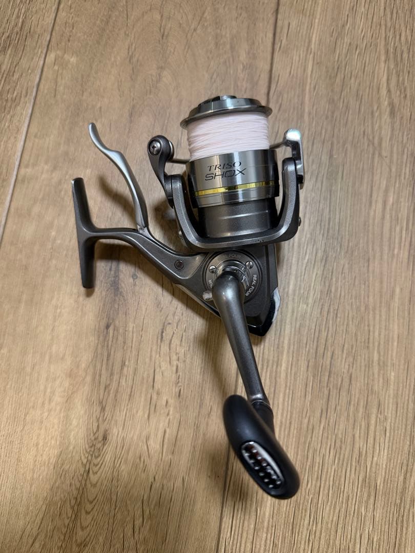 Daiwa トライソSHOX2500ＬＢＤ