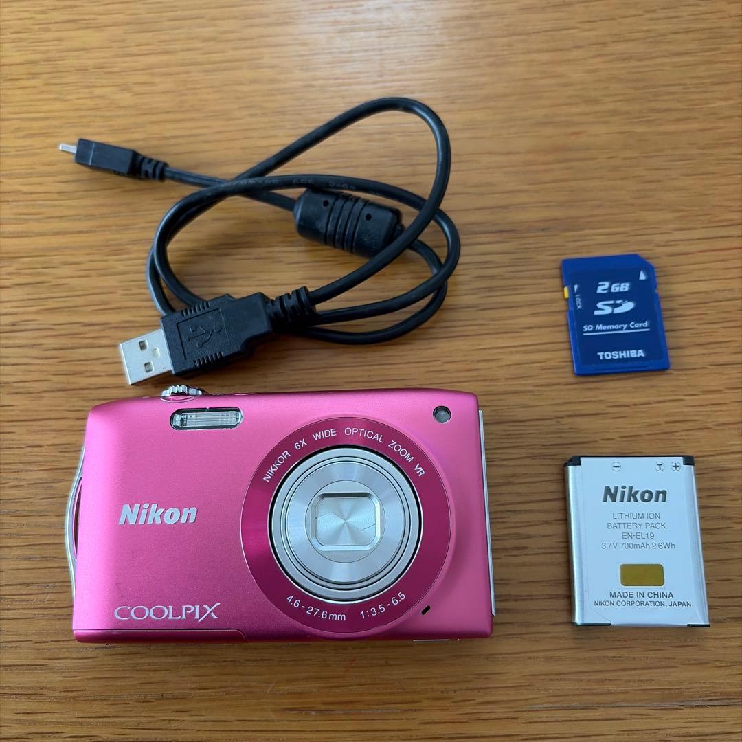 Nikon COOLPIX S3300 ピンク コンパクトデジタルカメラ　美品