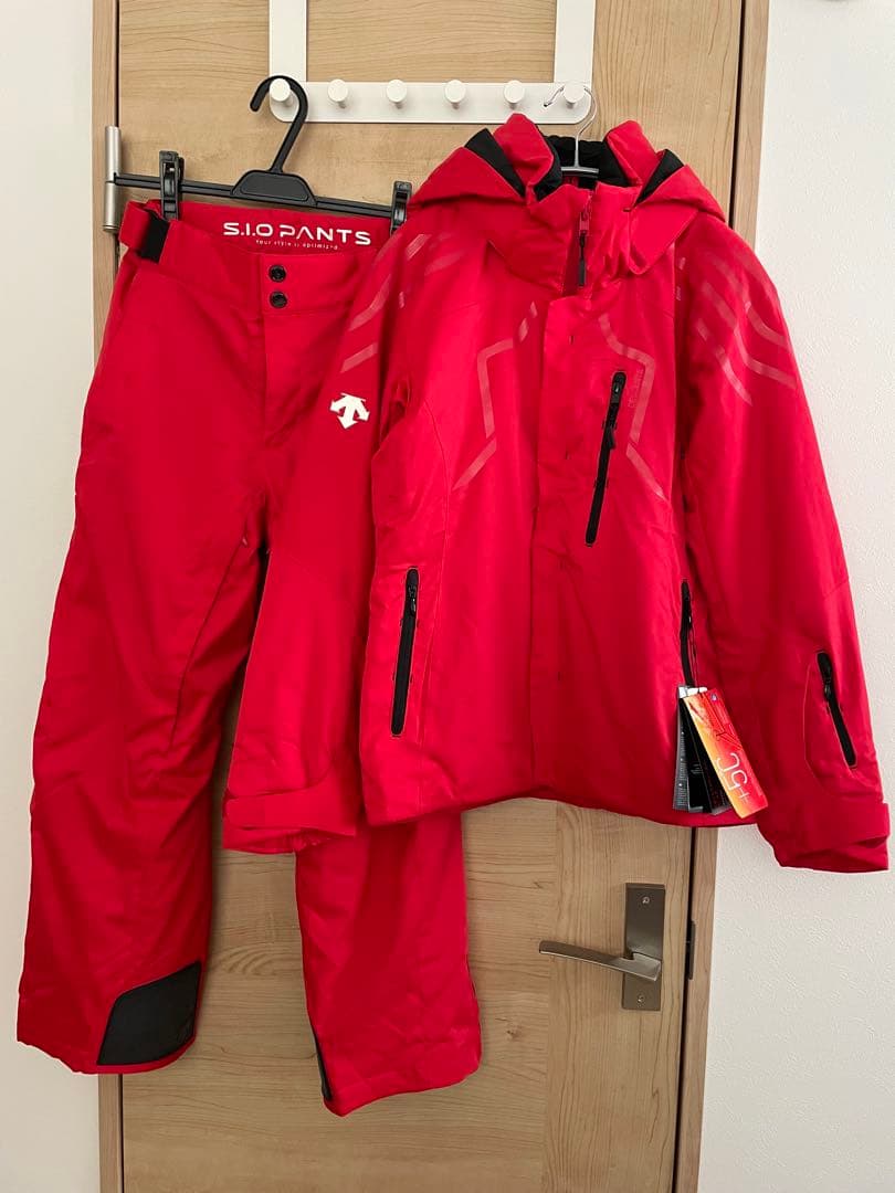 新品 デサント SIOヒートナビ プラス5℃ スキーウェア ユニセックス 上下