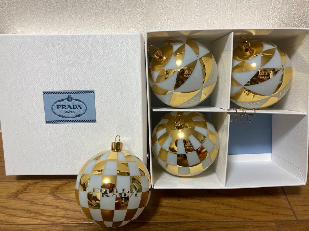 値下げしました！ PRADA オーナメント 4個セット チェッカーパターン