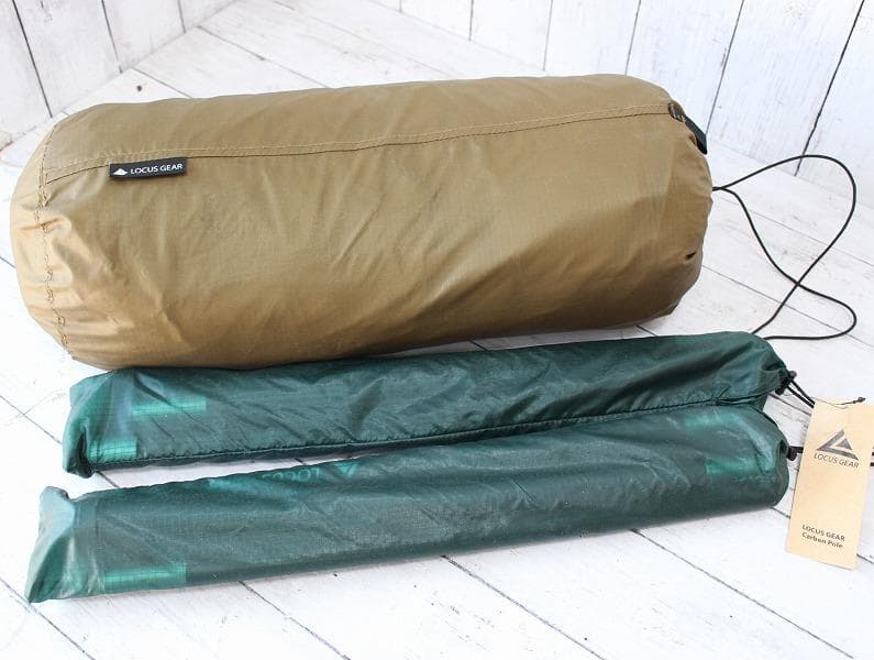 ローカスギア ソリスシル カーボンポール スノーピークのペグ付き