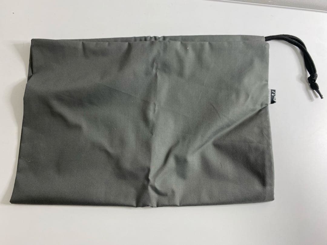 MARK&LONA マークアンドロナ エンボスキルトスカルスニーカー　26㌢